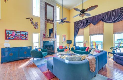 San Luis House | Beachfront Home w/Deck + Views in Freeport!