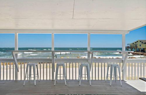 San Luis House | Beachfront Home with Unrivaled Views of the Ocean