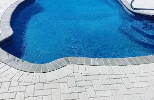East End House | BEACHFRONT & LARGE POOL THAT CAN BE HEATED