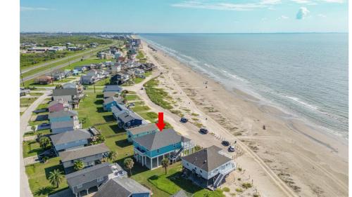 Galveston County House | Beachfront Panoramic Gulf Views Close to Seawall