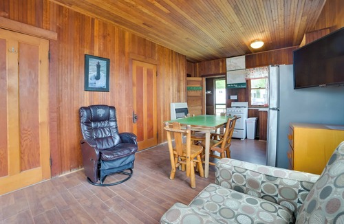 Cedarville Cabin | Beachside Cabin w/Views on Les Cheneaux Islands