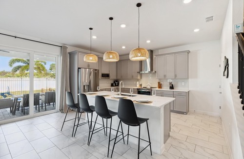 Melbourne Beach House | Beachside Deluxe: Endless Amenities + Private Pool! 🌴