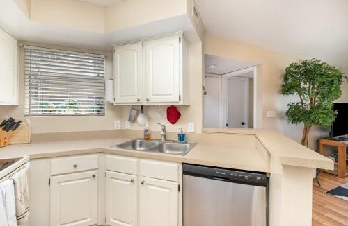 Indian Harbour Beach Apartment | Beachside Pond View Retreat - BC155
