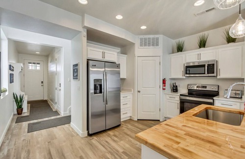 Garden City Villa | Bear Lake Getaway Minutes to Marina, Dining & Recreation