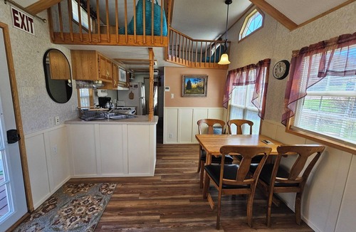 Hill City Cabin | Bears Den Vacation Cabin #2 at Cabins at Creekside in the Black HIlls of SD
