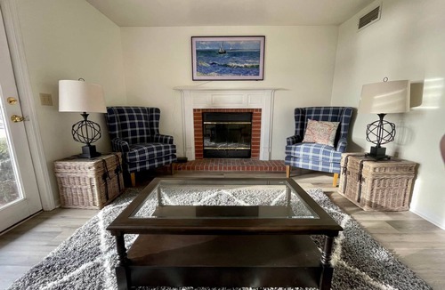 Oshkosh Apartment | Beautiful 2 Bedroom 2 Bath Residence On The River