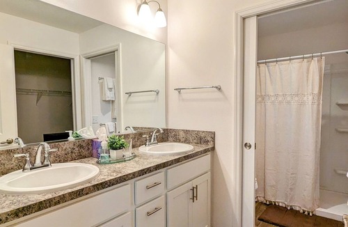 Wildwood House | Beautiful 3/2 Open Space and Dog Friendly in The Villages