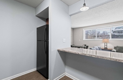 Springfield Apartment | Beautiful and Cozy Apartment in Springfield- 2 Bedroom