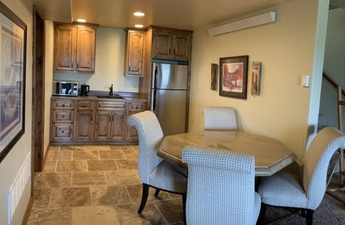 Piedmont House | Beautiful centrally Located 5BR home in Black Hills!