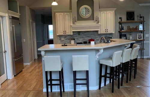 Pickett House | Beautiful Executive home! Perfect location for the 2027 EAA Airshow.
