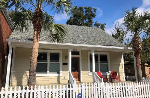 Old East Hill House | Beautiful Historic Downtown Pensacola Charmer Hot Tub BBQ