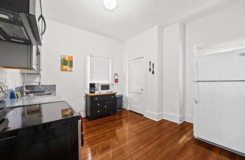 Gainesville Apartment | Beautiful Historic Downtown Apt - Walk Everywhere