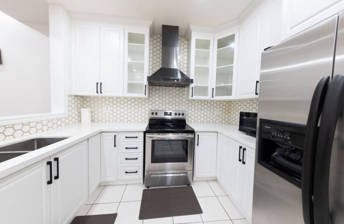 Mount Pleasant House | Beautiful Home in Central Local