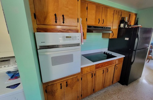 Ortona Park House | Beautiful house just steps from the beach, and local to everything!