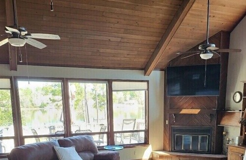 Perkinston House | Beautiful lake home on 3 acres in Silver Run Lakes