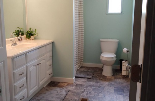 Glenwood House | Beautiful Large Home on Cul-de-sac 65 miles from Disney!