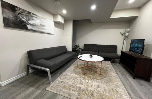 Halton Regional Municipality Apartment | Beautiful Newly Built 2 Bedrooms Basement Apartment in Milton ,Sleeps 6