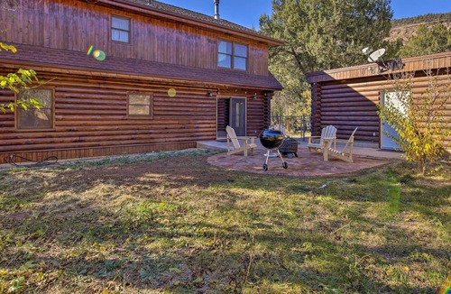 Payson Cabin | Beautiful Payson Log Cabin w/ Yard + Fire Pit!