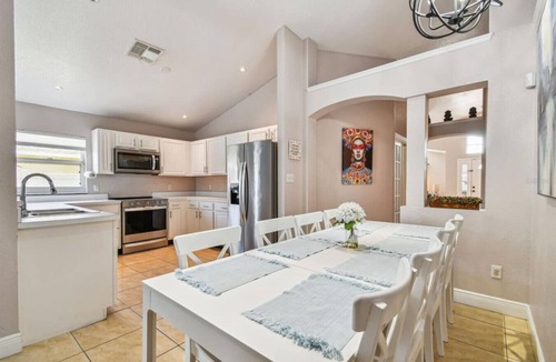 Orlando House | Beautiful Pool & King Bed Home/10 Minutes from MCO