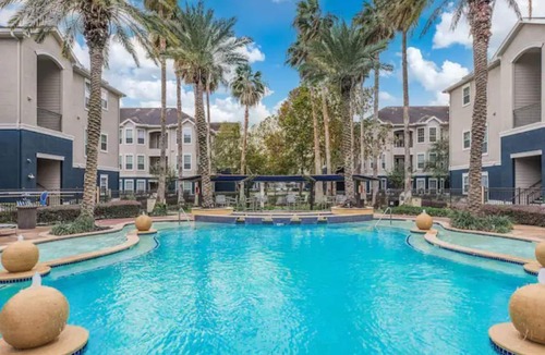 Webster Apartment | Beautiful spacious apartment !