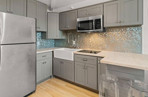 Downtown Apartment | Beautiful Studio apartment (608107) by Houzlet