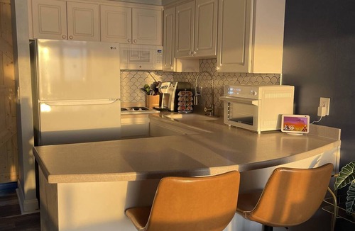 Ortona Park Condo | Beautiful updated oceanfront 1 bedroom 1 bath, full kitchen, direct oceanfront