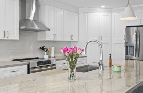 Vina Del Mar Island House | Beautiful Waterfront Home on Vina Del Mar - Walk to Pass-a-Grille Beach