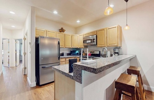 Basalt Condo | Beautiful, waterfront condo w/an updated interior and a gas fireplace