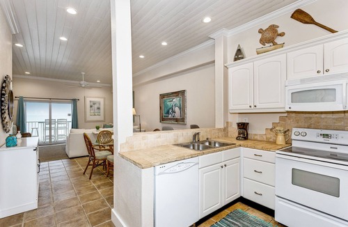 Pensacola Beach Condo | Beautifully updated 2 BR w extra bunk room, family friendly, ocean front condo