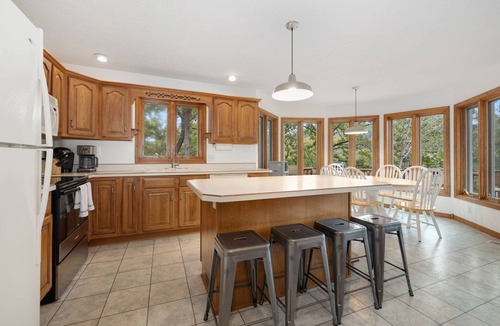 Eureka Springs House | Beavershore | Easy Access to Beaver Lake. Sleeps12