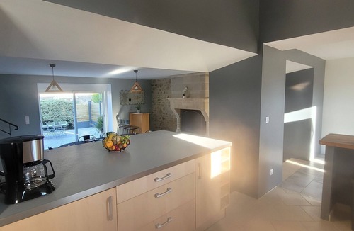 Huberville House | Belle Maison en Pierre Avec Cour Privée, à la Campagne, Totalement Rénovée