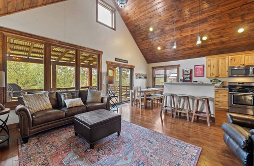 Deadwood Cabin | Best Deadwood Location - Skiing - Hot Tub & Access To Heated Swimming Pool