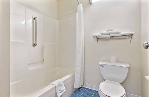 Springfield Hotel | Best Western Clearlake Plaza