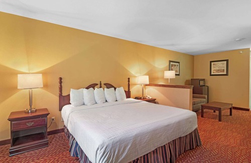 Springfield Hotel | Best Western Clearlake Plaza