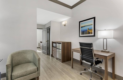 Yulee Hotel | Best Western Plus First Coast Inn & Suites