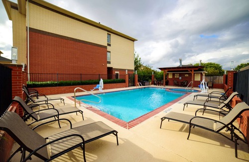 Lake Dallas Hotel | Best Western Plus Lake Dallas Inn & Suites