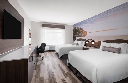Neenah Resort | Best Western Premier Bridgewood Resort Hotel