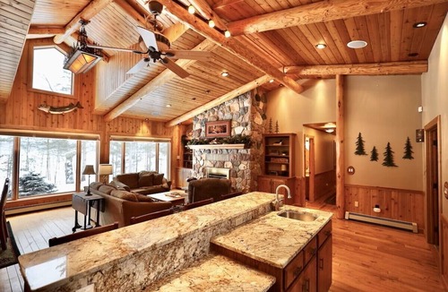 Arbor Vitae Cabin | Big Arb Pines located on Big Arbor Vitae Lake