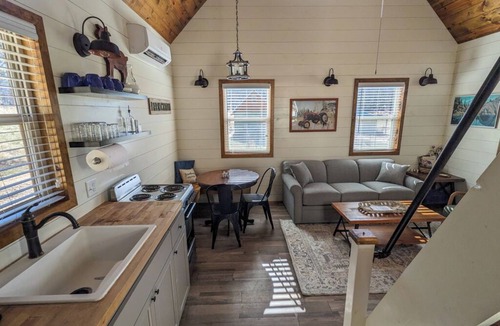 Custer Cabin | Black Hills Farmhouse, Cabin #2