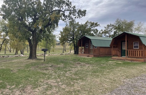 Sturgis Cabin | Blackhills Cabin 2 Twin Beds in Sturgis, SD.Close to Downtown, Deadwood, Spearfish and Mt. Rushmore