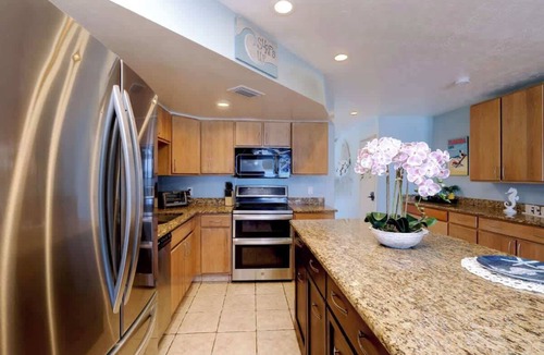 Floridana Beach Apartment | Blue View Paradise | Beachfront Getaway - 🐢🚀🌊☀️