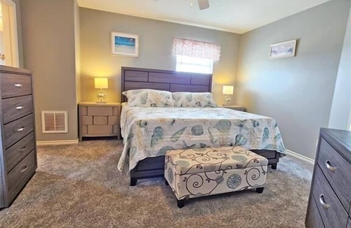 Surfside Beach House | Blue Wave - 100 Steps to sand Less than 1min walk