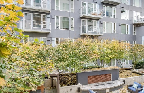 First Hill Apartment | Blueground | Pike/Pine, balcony, nr Volunteer Park