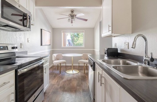 West San Jose Apartment | Blueground | West Valley, pool, nr Cupertino Park