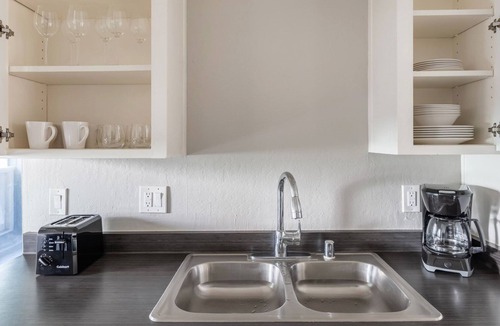 West San Jose Apartment | Blueground | West Valley, pool, nr Cupertino Park
