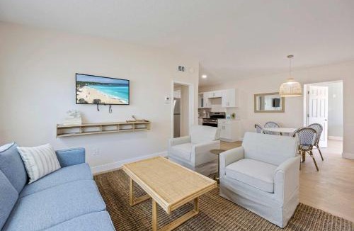 Parsuns To Cocoa Beach Apartment | Boardwalk Bungalow
