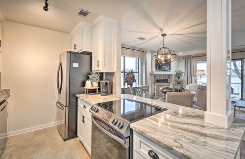 Rockwell Condo | Boat Slip: Lake Hamilton Condo in Hot Springs!