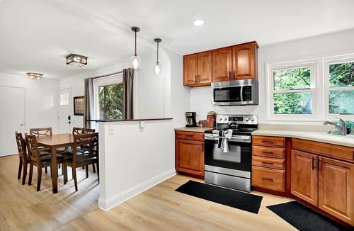 West Lafayette House | Boiler Bungalow - entire 3(King)Bed home!