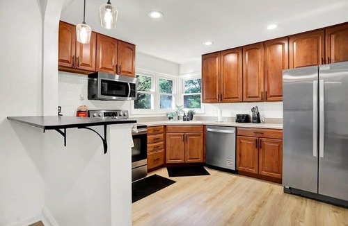 West Lafayette House | Boiler Bungalow - entire 3(King)Bed home!