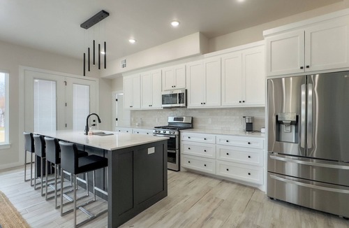 Kingston House | Brand new Beachside Alcove w/all amenities, private pickleball court &game room